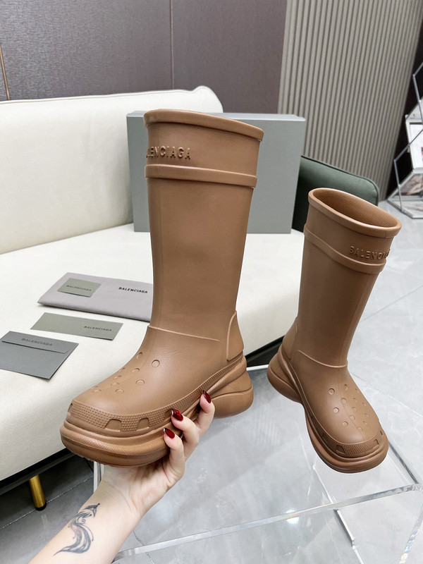 Ba*len*cia*ga boots