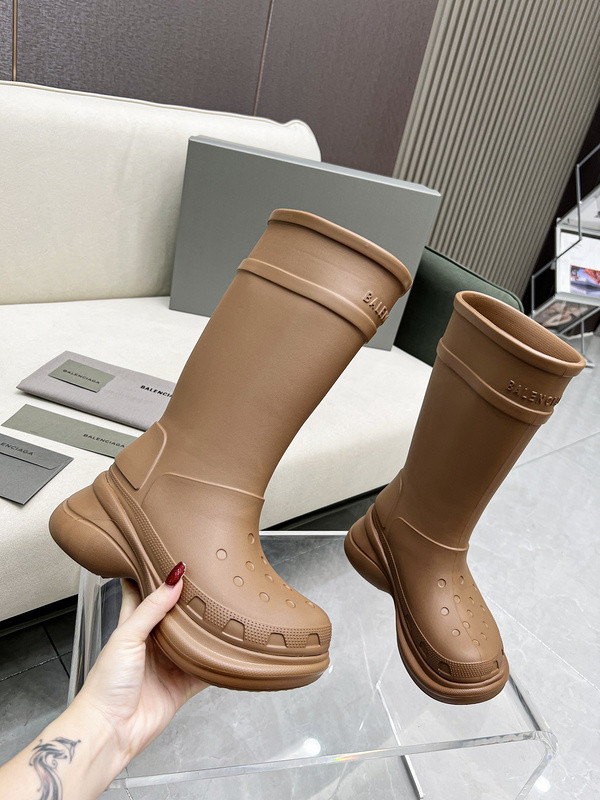 Ba*len*cia*ga boots