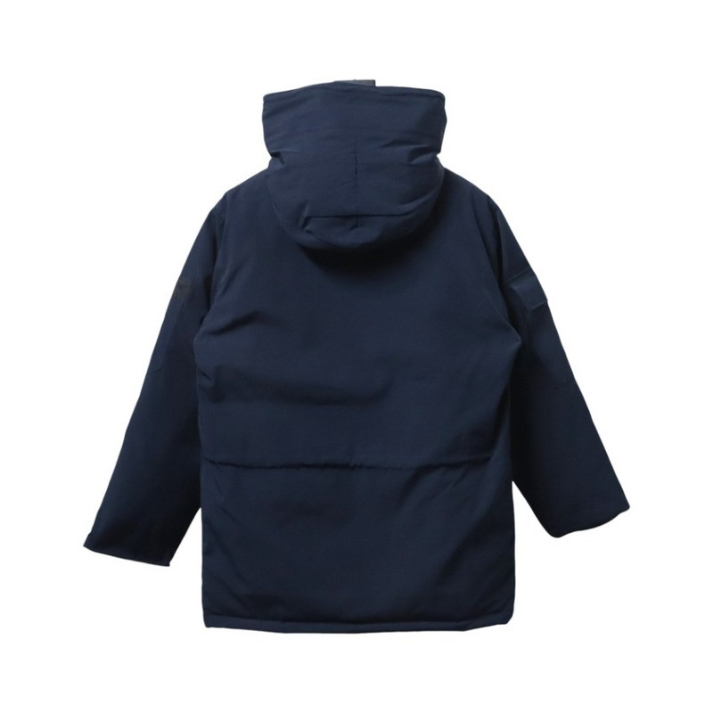Can*a Go*e coat