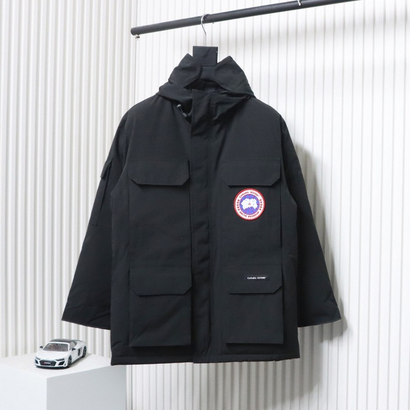 Can*a Go*e coat