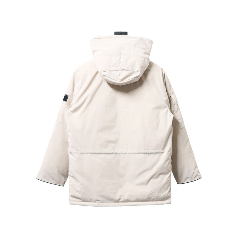 Can*a Go*e coat
