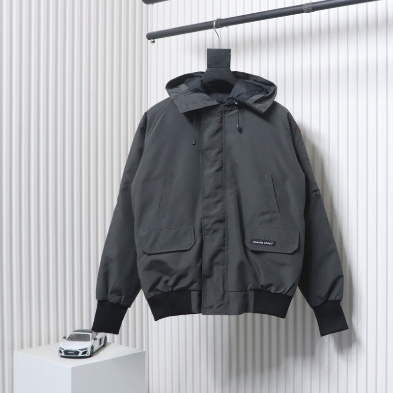 Can*a Go*e coat