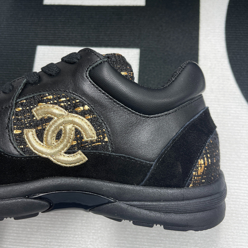 CNL Sneakers
