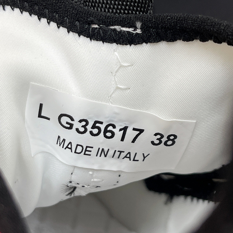 CNL Sneakers
