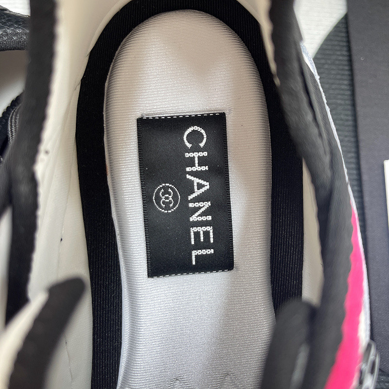 CNL Sneakers