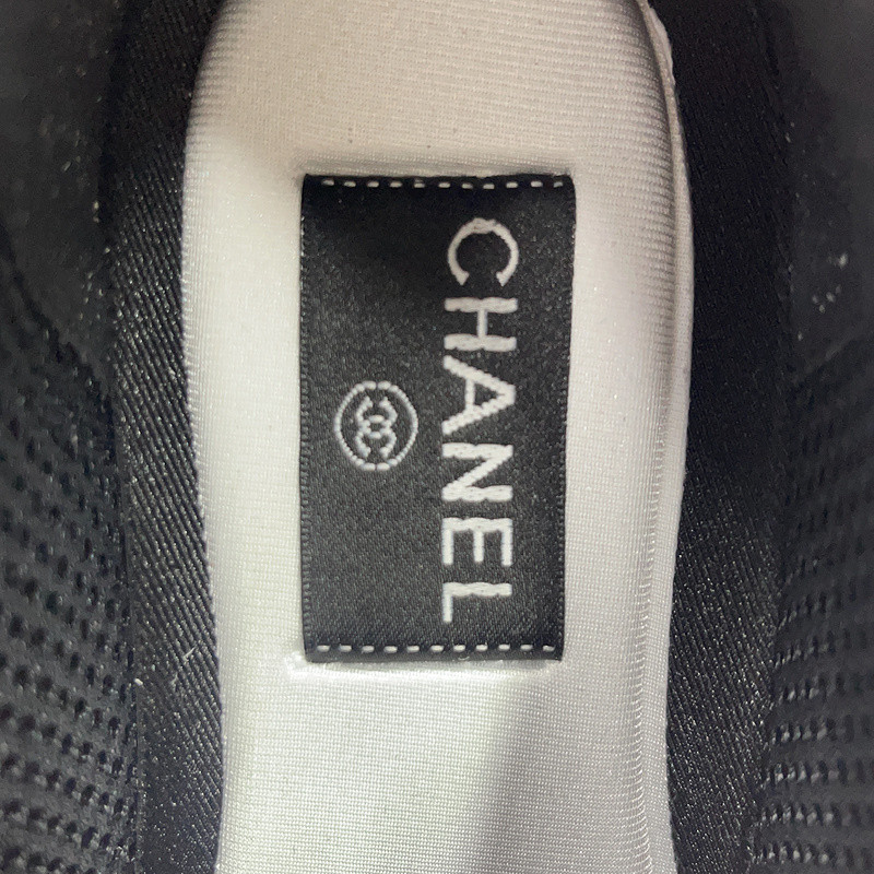 CNL Sneakers