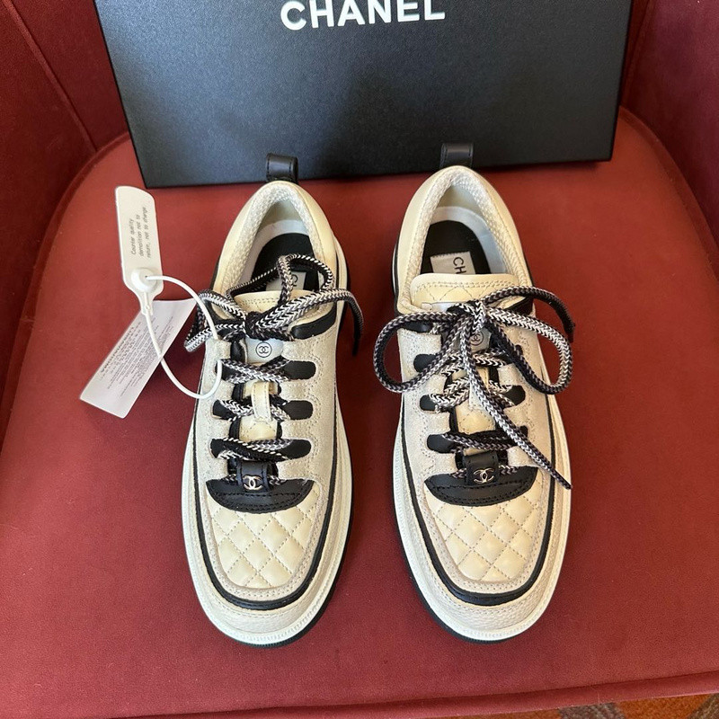 CNL Sneakers