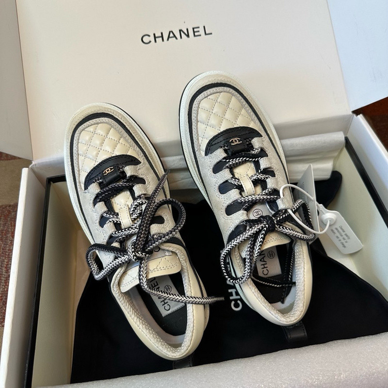 CNL Sneakers