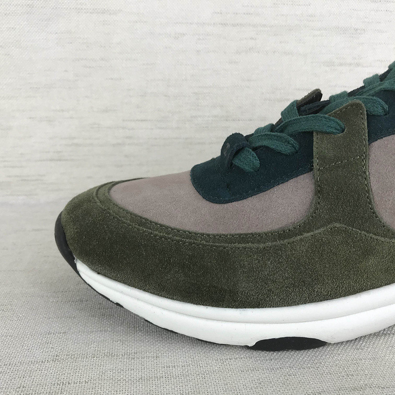 CNL Sneakers
