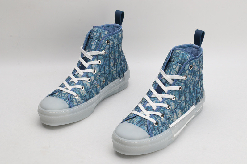 DR B23 High Top Sneaker
