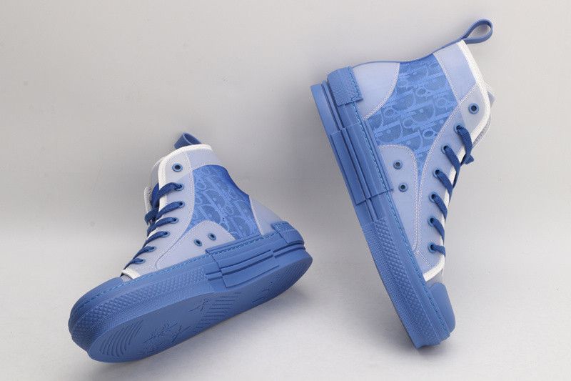 DR B23 High Top Sneaker