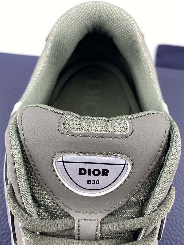 DR B30 Sneaker