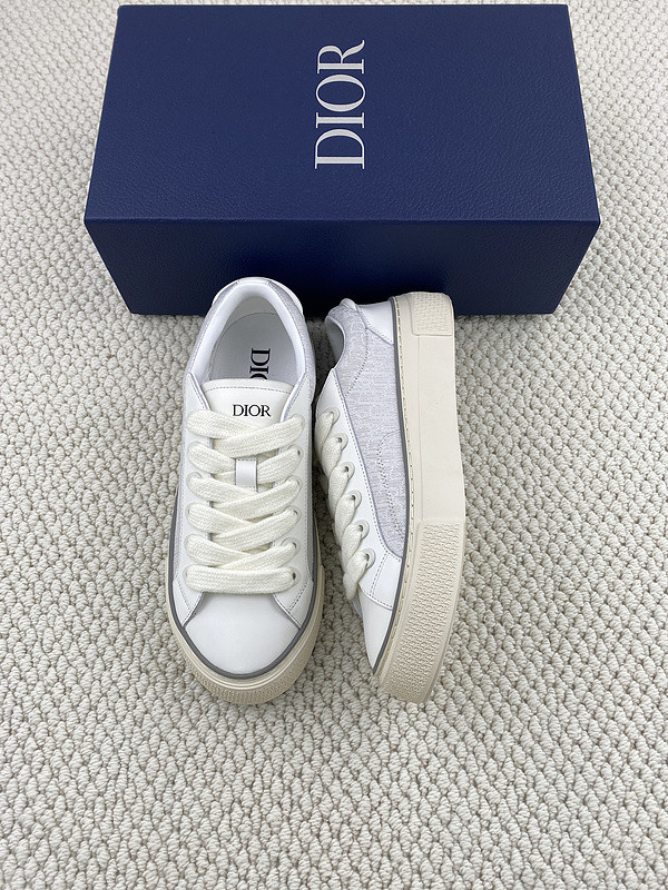 DR B33 Sneaker