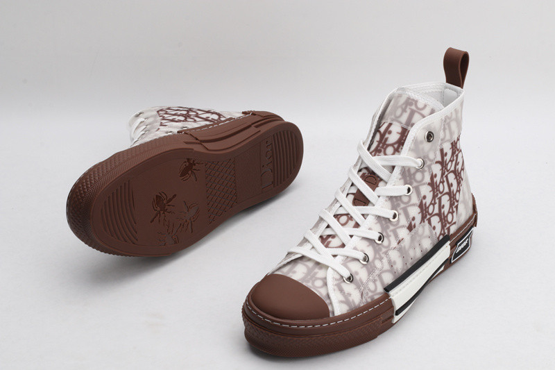 DR B23 High Top Sneaker