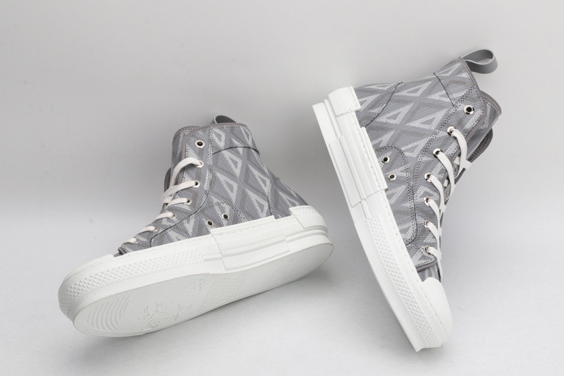 DR B23 High Top Sneaker