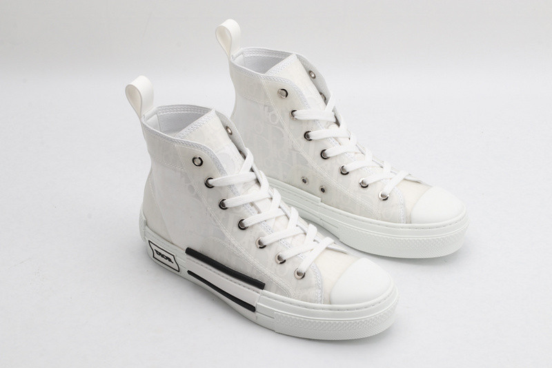 DR B23 High Top Sneaker