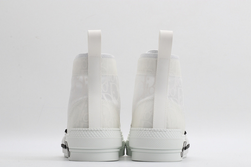 DR B23 High Top Sneaker