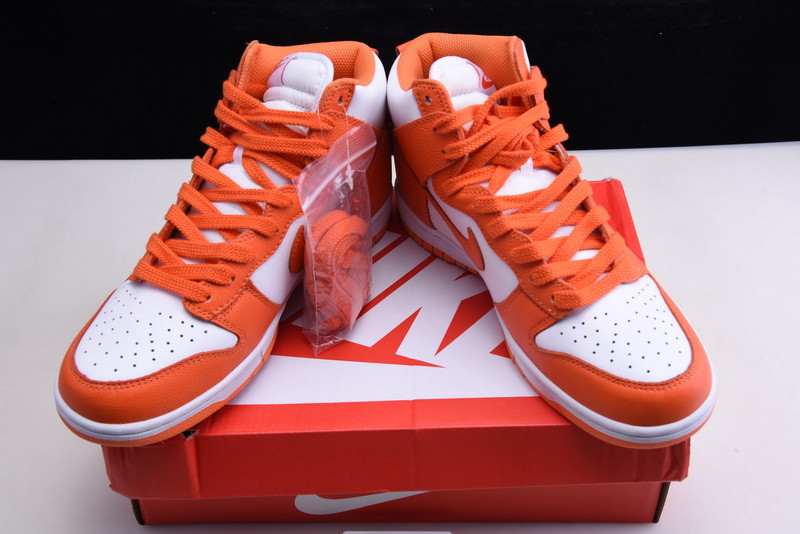 Dunk High Retro QS 