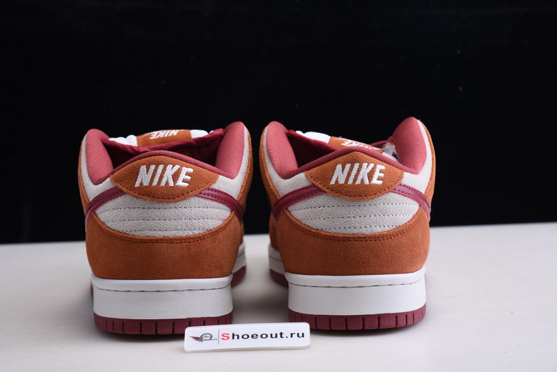 Dunk Low Pro SB 