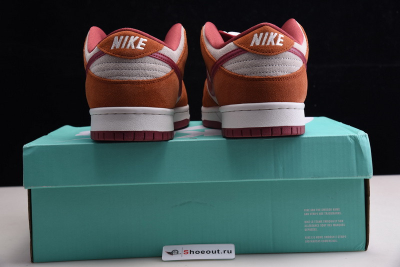 Dunk Low Pro SB 