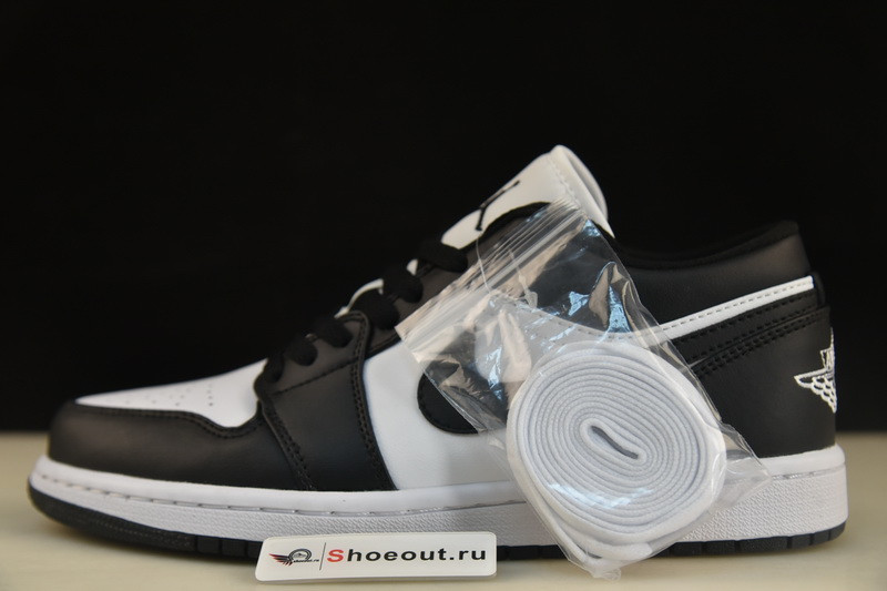 Air Jordan 1 Low “Panda” DC0774-101
