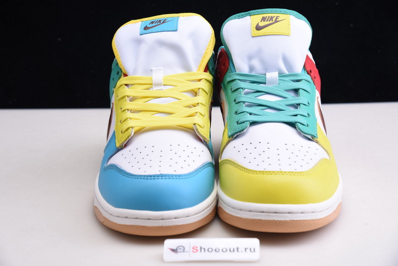NIke Dunk Low SE 
