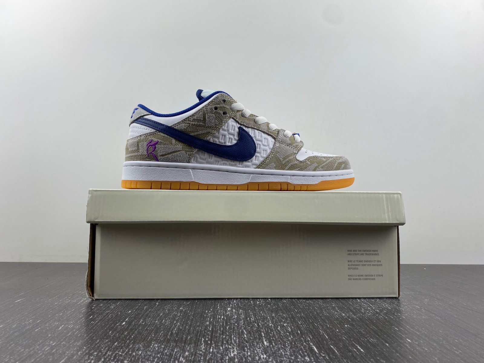 Rayssa Leal x Nike SB Dunk Low FZ5251-001