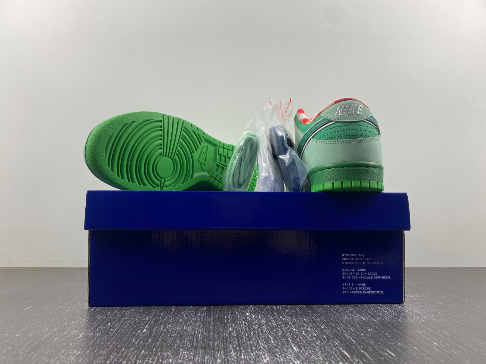 Nike Dunk Low Green Lobster BV1310-303