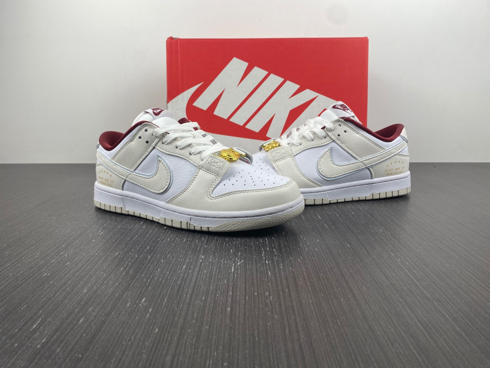 Nike Dunk Low WMNS “Just Do It” DV1160-100