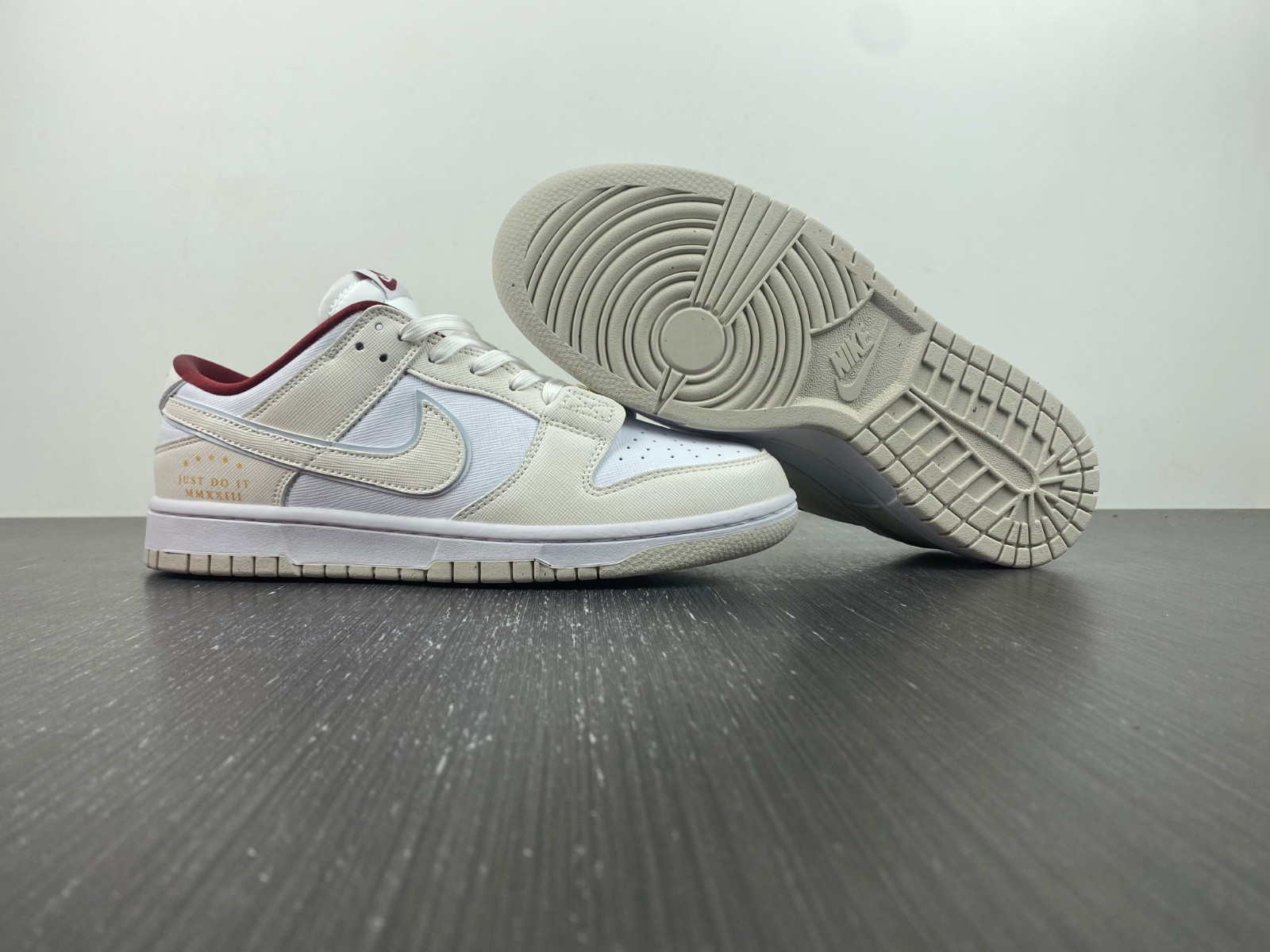 Nike Dunk Low WMNS “Just Do It” DV1160-100
