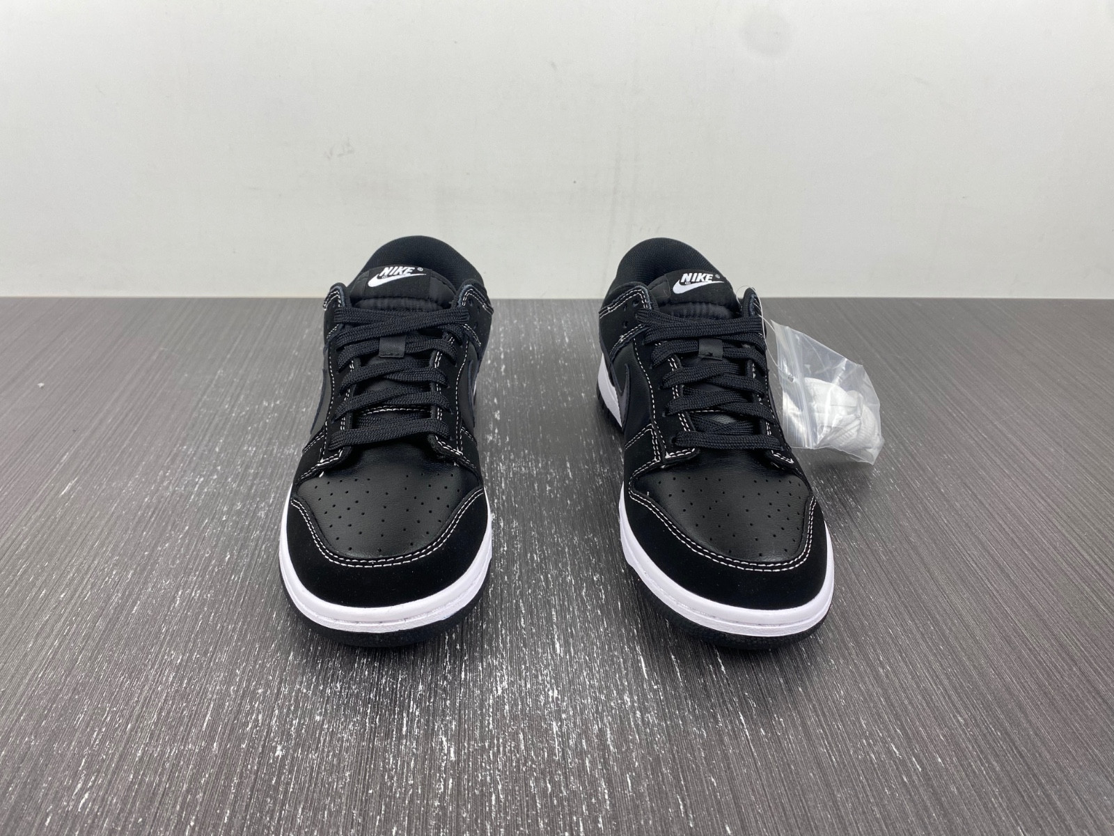 Nike Dunk Low “Airbrush ” FD6923-001