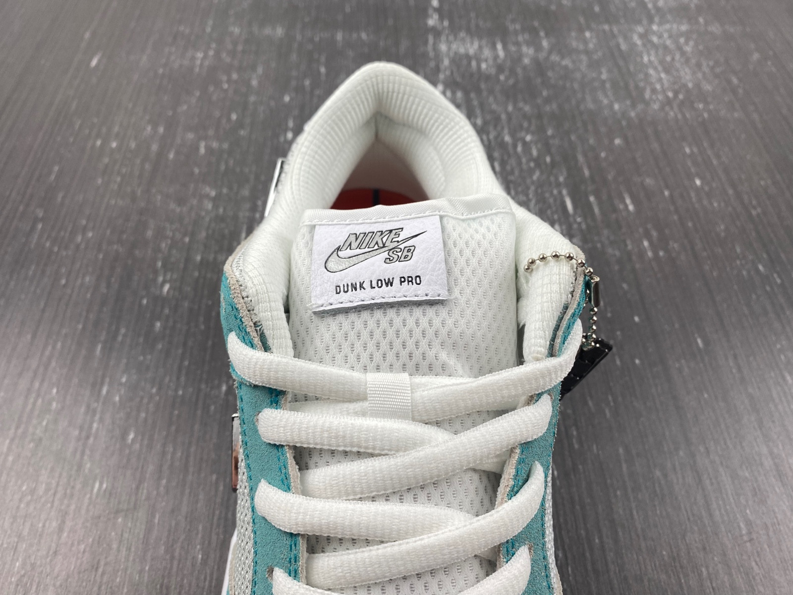Dunk Low FD2562-400
