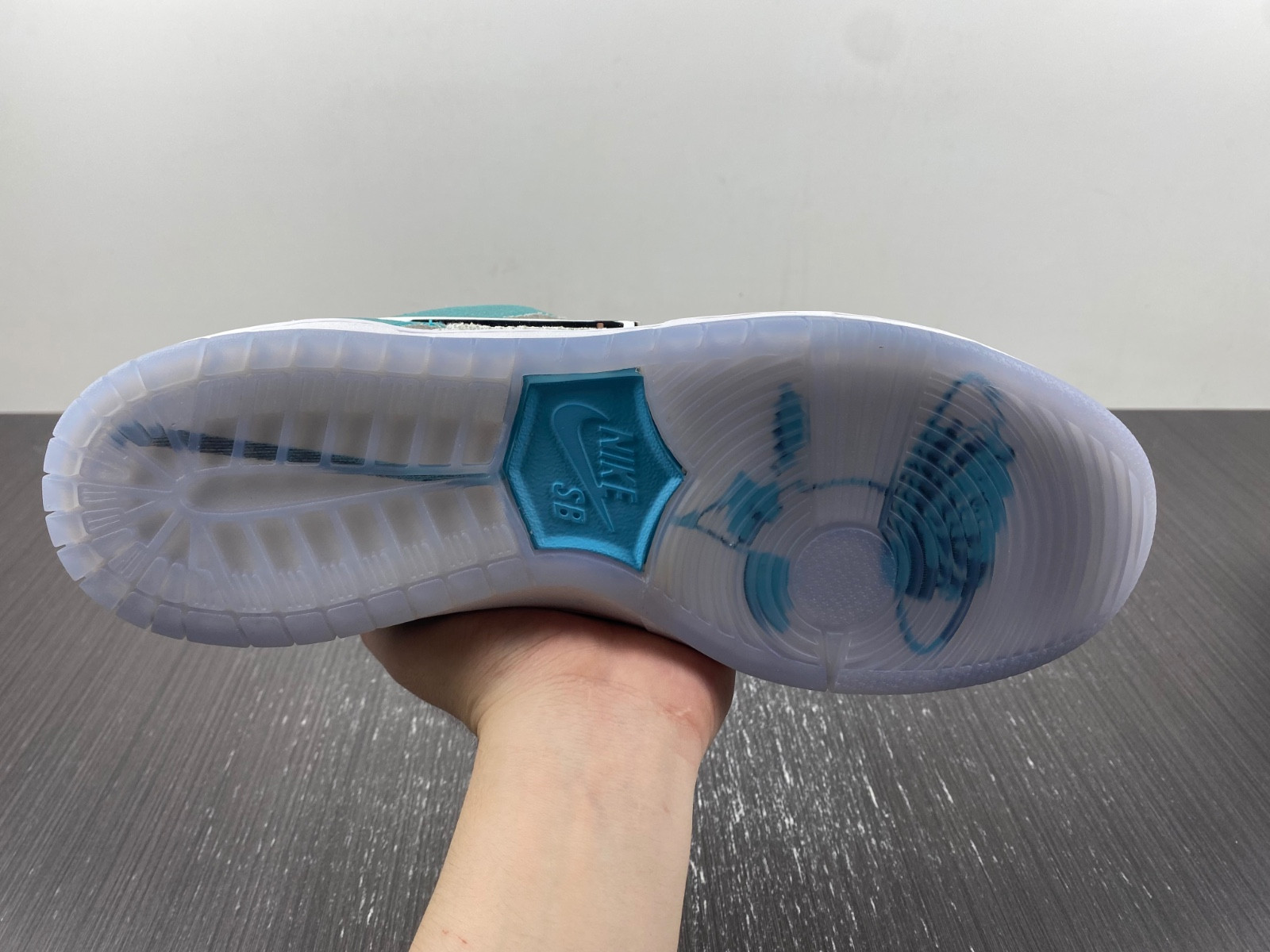 Dunk Low FD2562-400