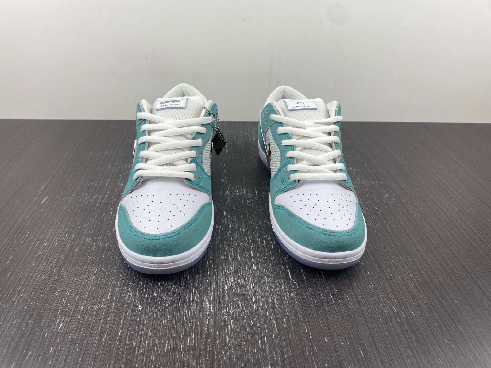 Dunk Low FD2562-400