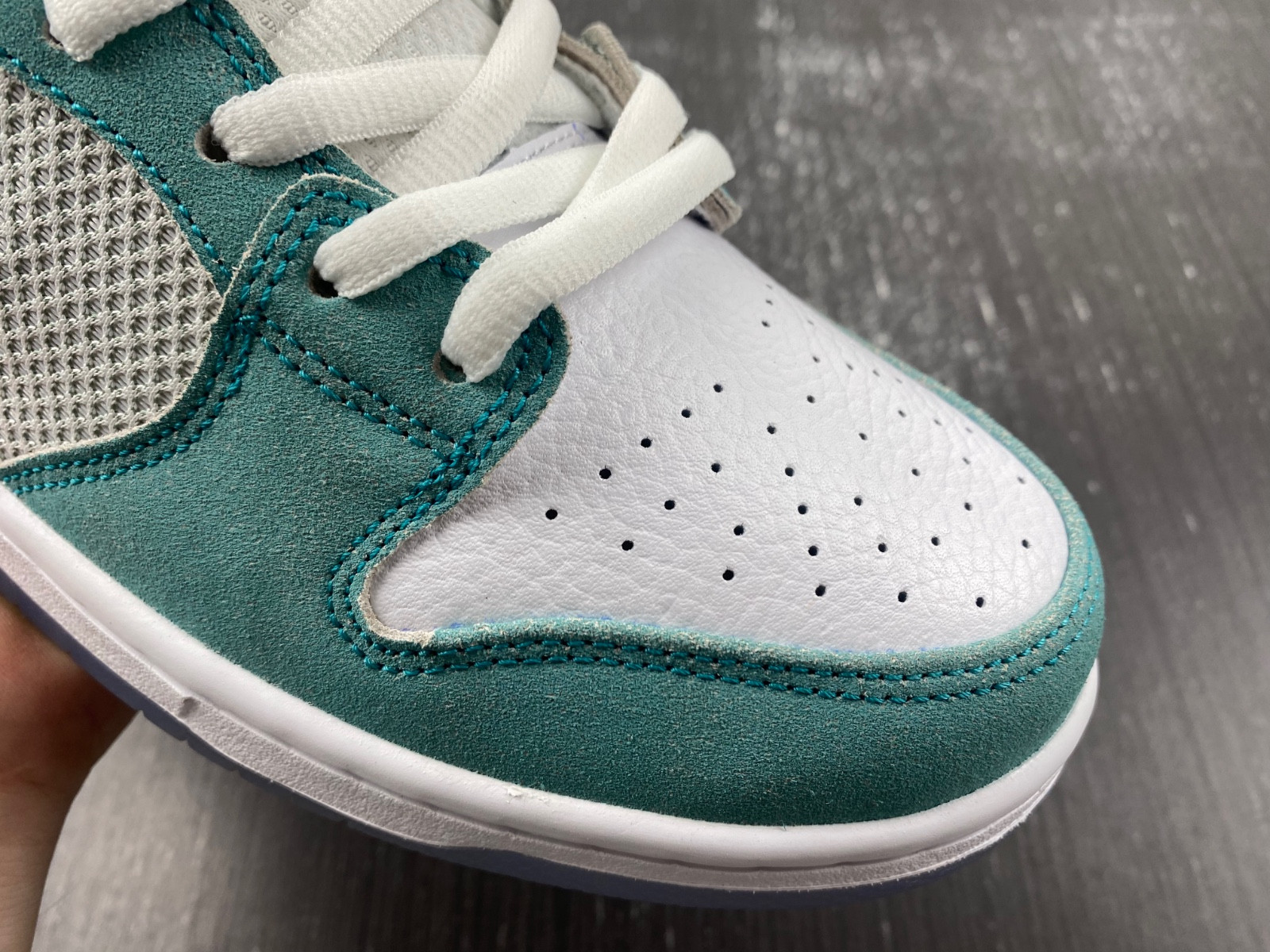 Dunk Low FD2562-400