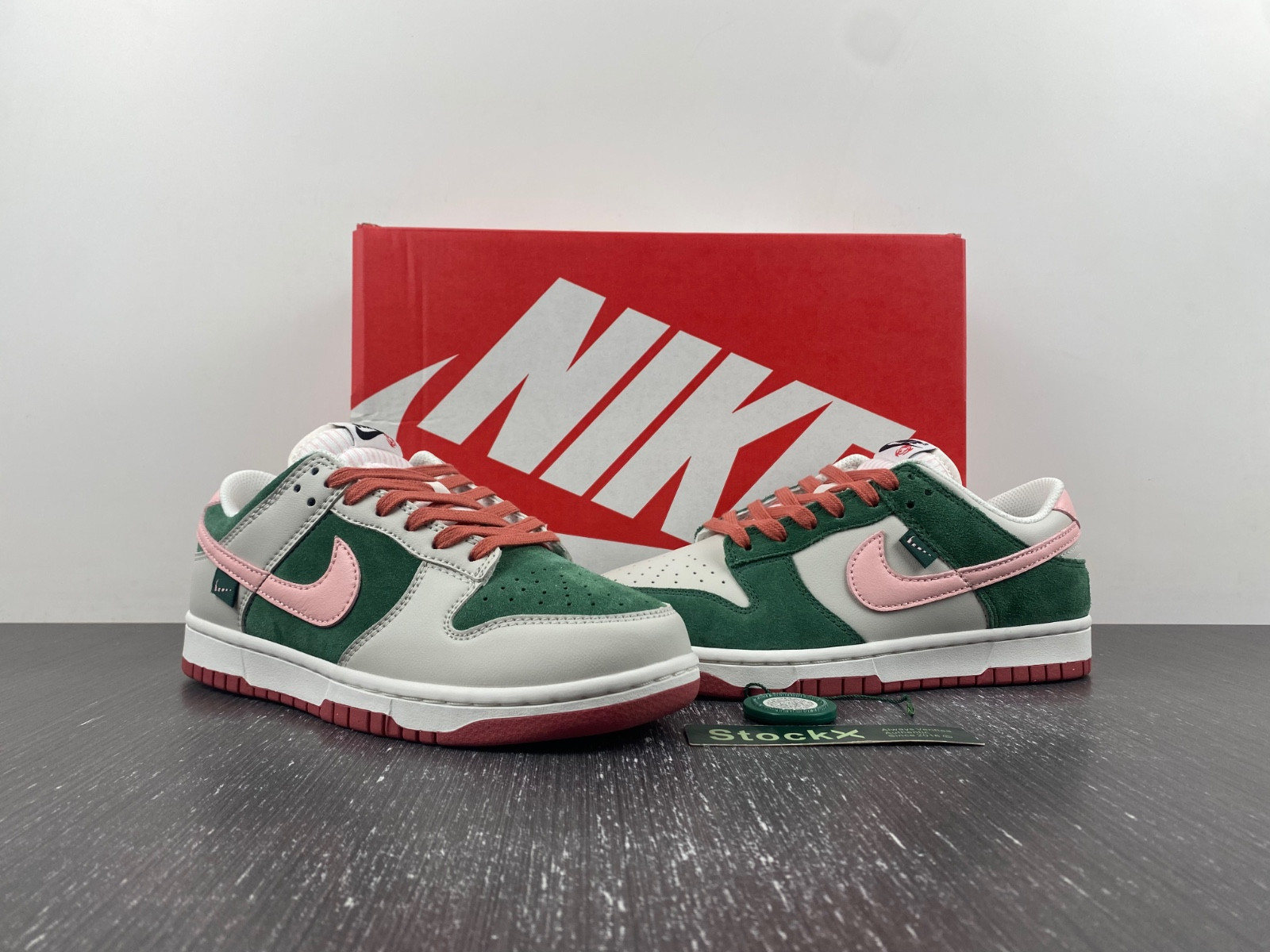 Nike SB Dunk Low FN8923-061