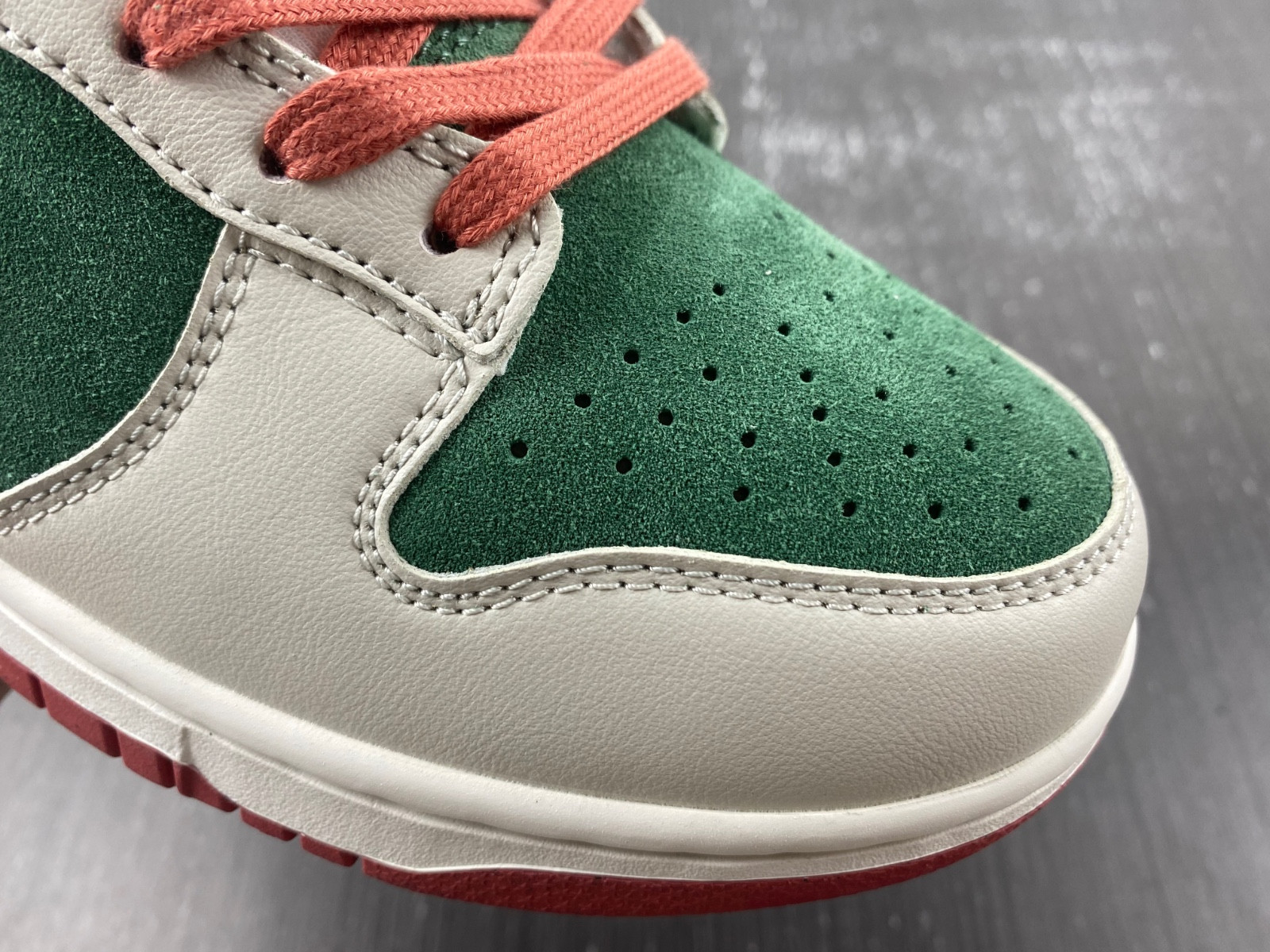 Nike SB Dunk Low FN8923-061