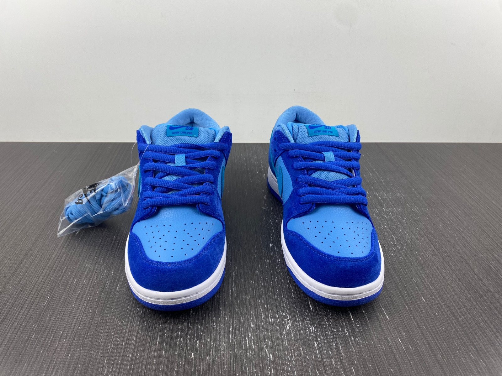 Nike SB Dunk Low pro Blue Raspberry DM0807-400