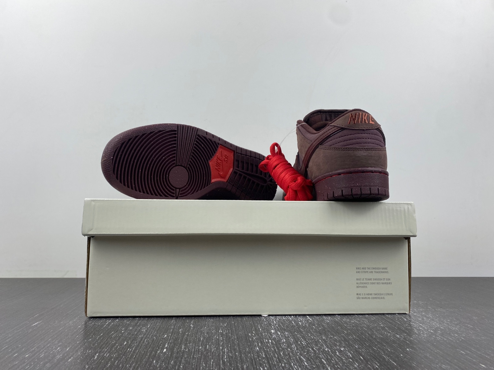 Nike SB Dunk Low Premium “Valentine’s Day” FN0619-600