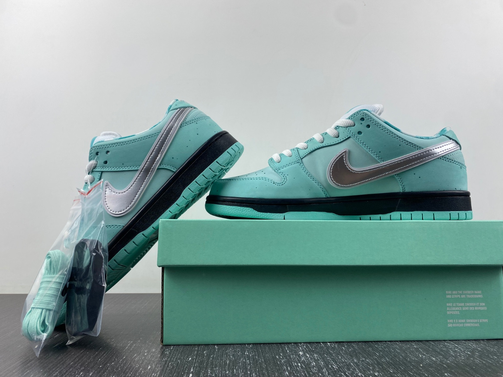 Nike SB Dunk Low BV1310-402
