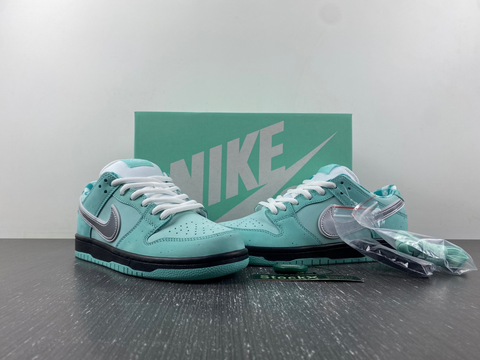 Nike SB Dunk Low BV1310-402