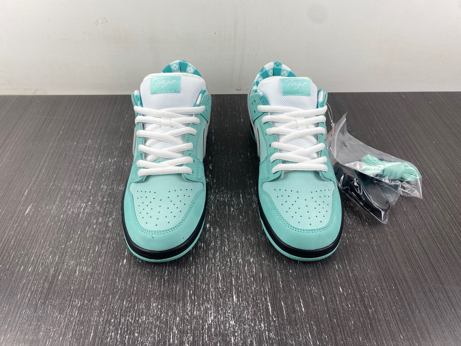Nike SB Dunk Low BV1310-402