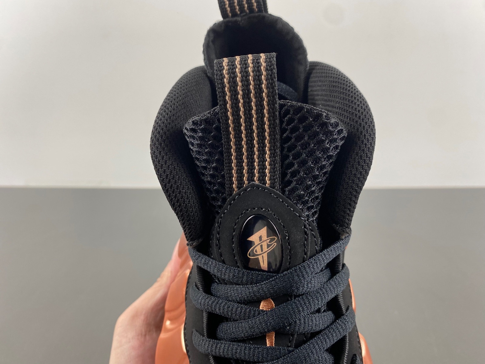 Nike Air Foamposite One “Metallic Copper FZ9902-001