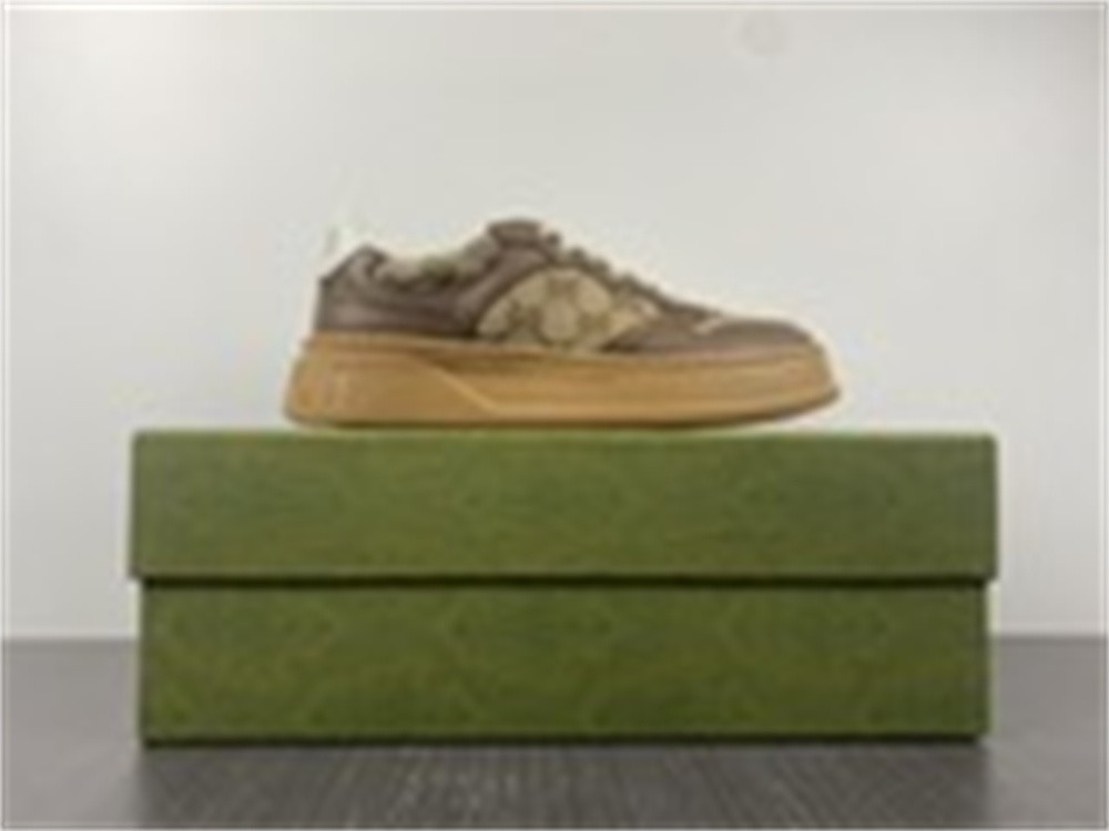 GC Sneakers