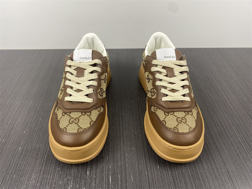 GC Sneakers