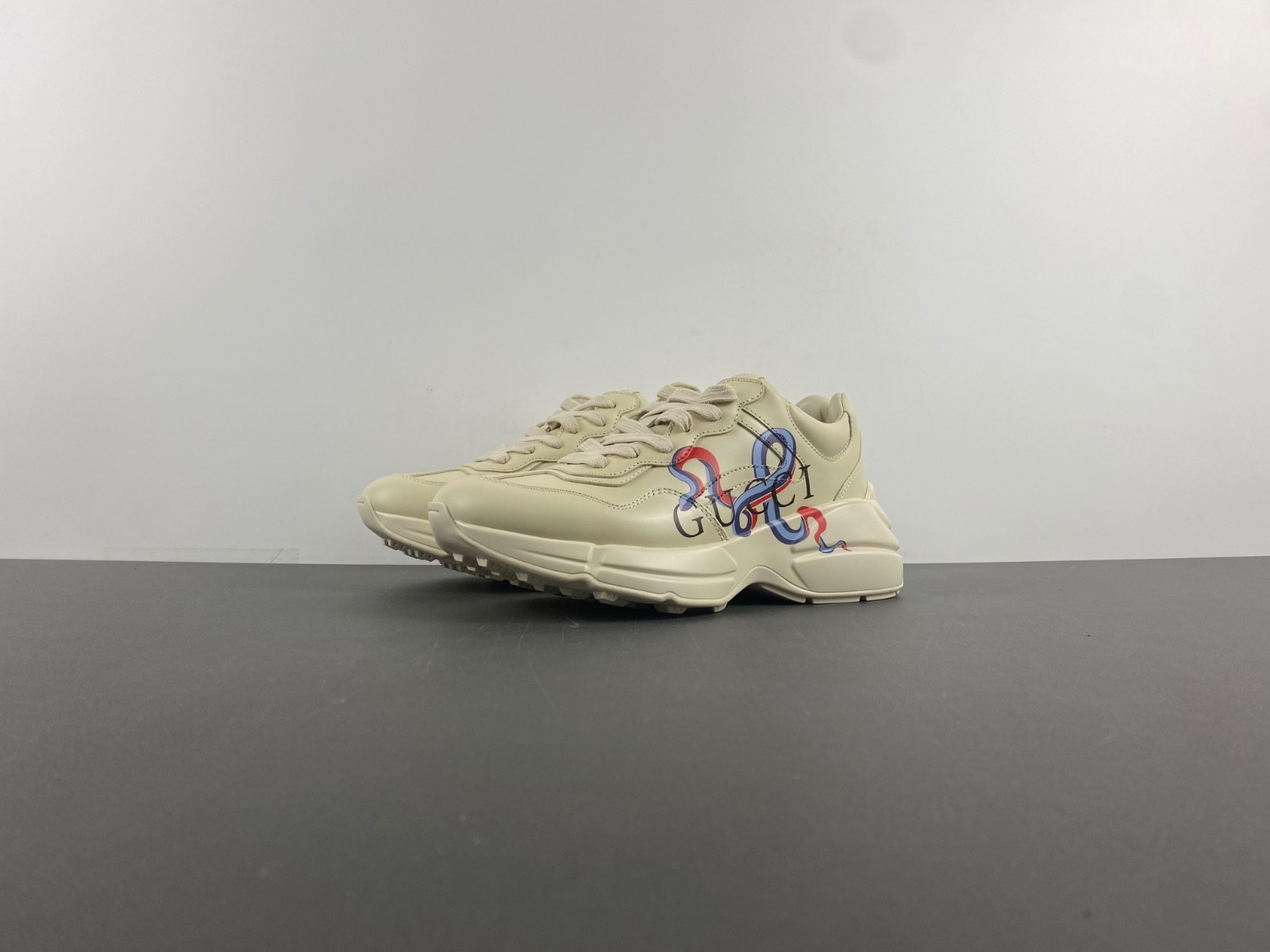 GC Sneakers