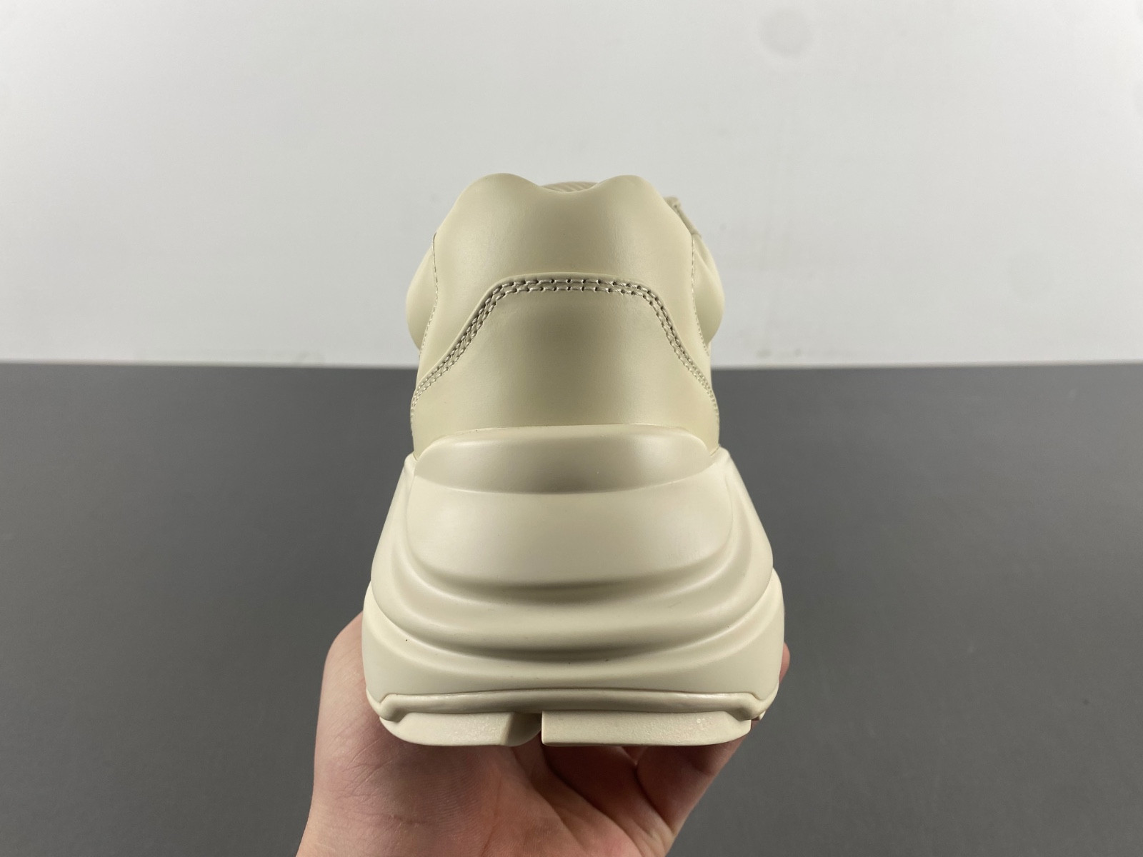 GC Sneakers