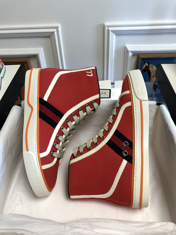GC Sneakers