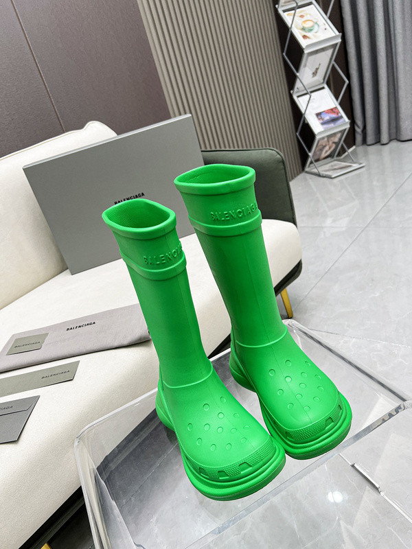 Ba*len*cia*ga boots
