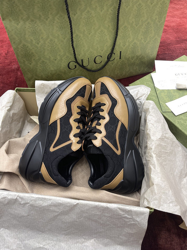 GC Sneakers